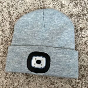 Night Scout Men's Night LED Rechargeable Beanie Gray